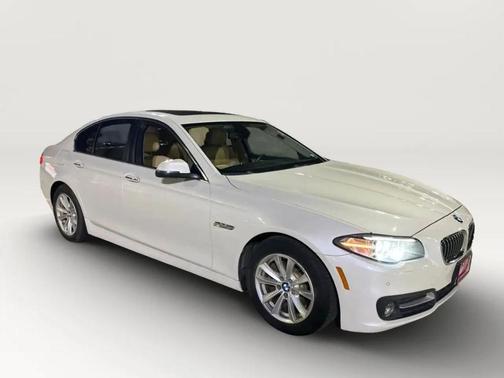 2015 BMW 528 528i Sedan 4D