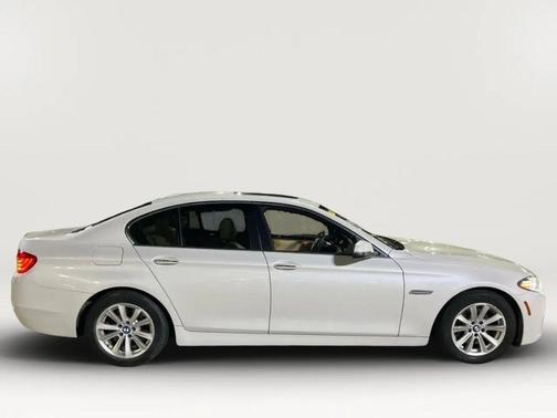 2015 BMW 528 528i Sedan 4D
