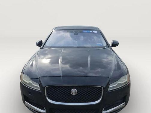 2017 Jaguar XF 35t Premium