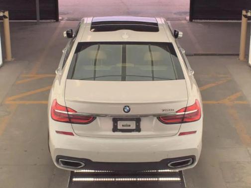 2017 BMW 750 I