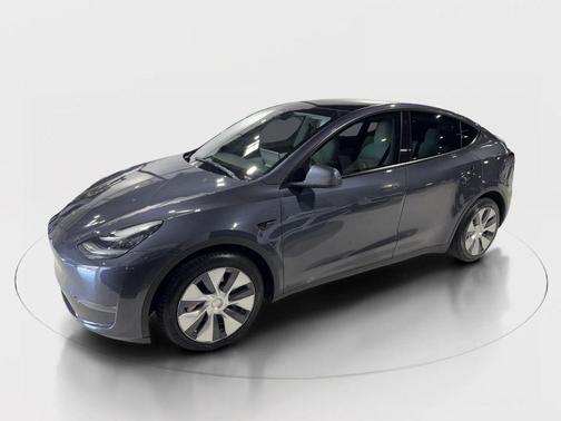 2022 Tesla Model Y Long Range Dual Motor All-Wheel Drive