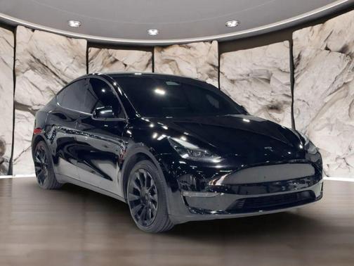 2023 Tesla Model Y Long Range Sport Utility 4D