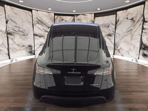 2023 Tesla Model Y Long Range Sport Utility 4D