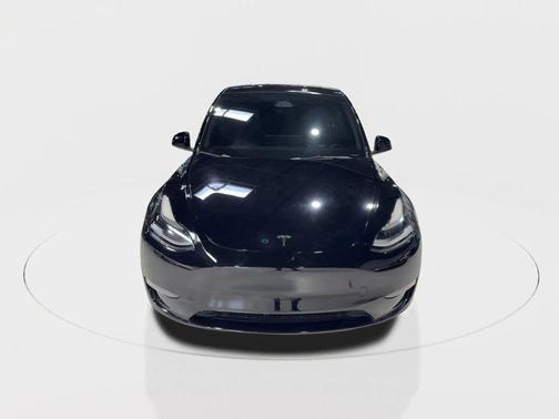 2023 Tesla Model Y Long Range Sport Utility 4D