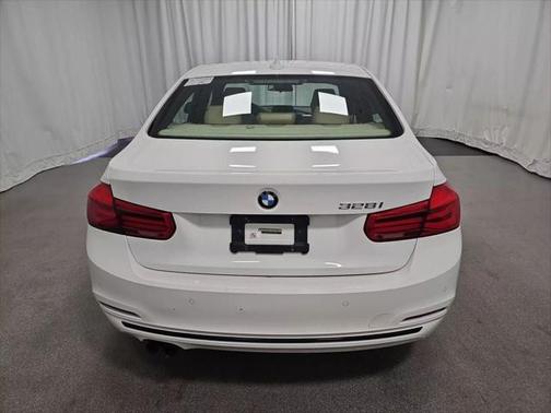 2016 BMW 328 328i Sedan 4D