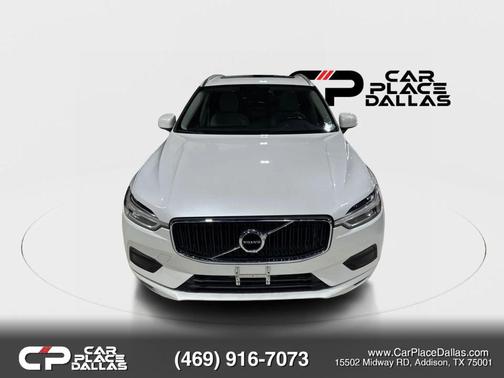 White 2019 Volvo XC60 T5 Momentum