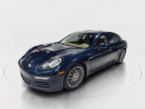 2014 Porsche Panamera 4