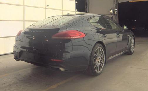 2014 Porsche Panamera 4