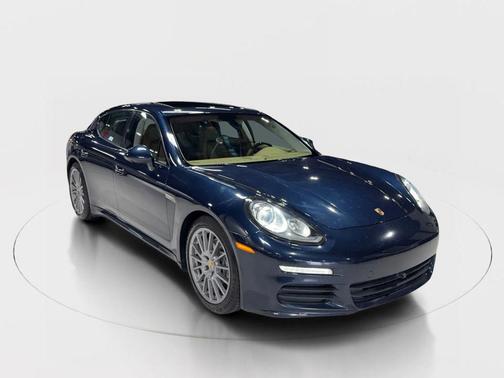 2014 Porsche Panamera 4
