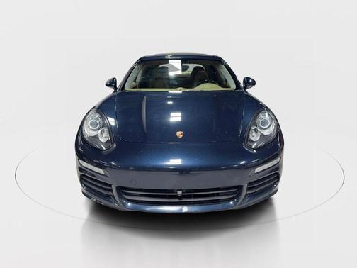 2014 Porsche Panamera 4