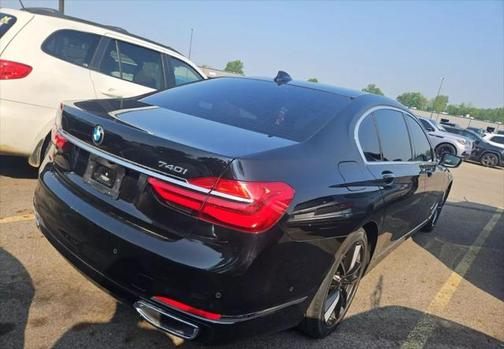 2016 BMW 740 740i Sedan 4D