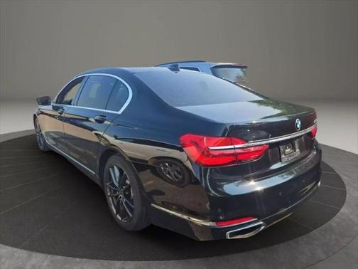 2016 BMW 740 740i Sedan 4D