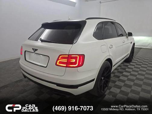 White 2017 Bentley Bentayga W12