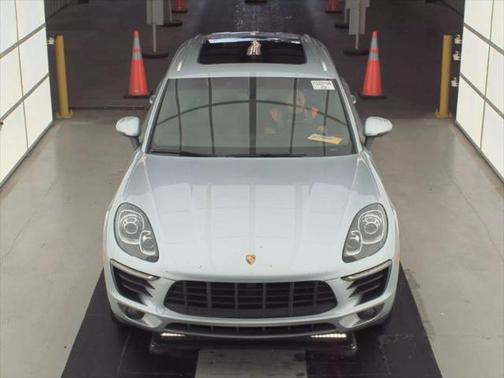 2016 Porsche Macan S