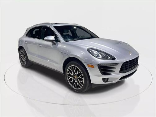 2016 Porsche Macan S
