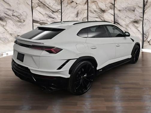 2024 Lamborghini Urus S