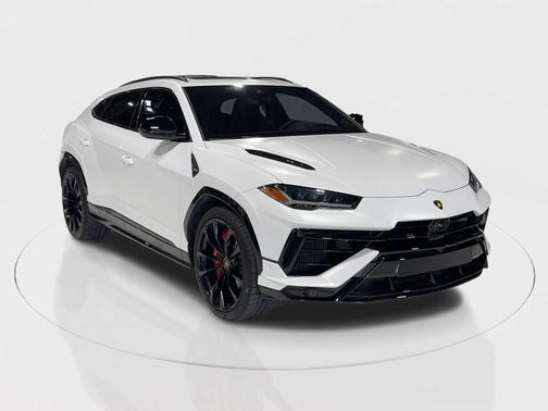 2024 Lamborghini Urus S