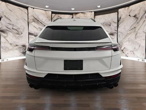 2024 Lamborghini Urus S