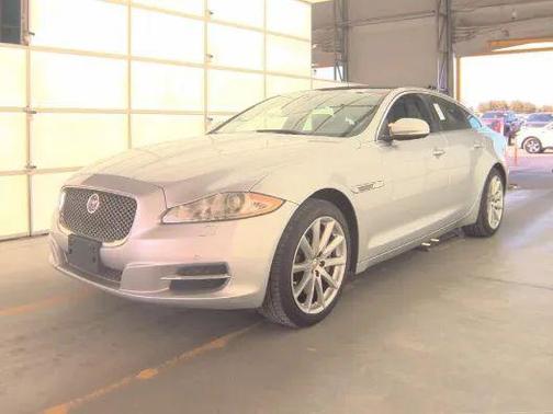 2015 Jaguar XJ Base