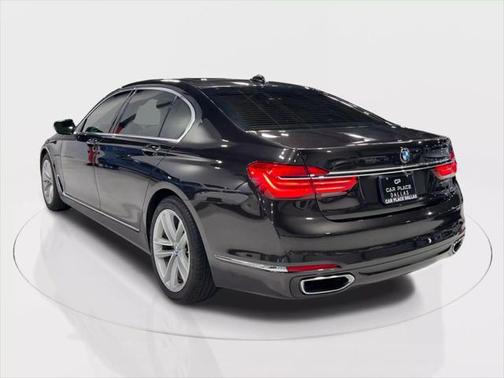 2016 BMW 750 I
