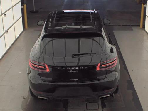 2018 Porsche Macan Sport Edition