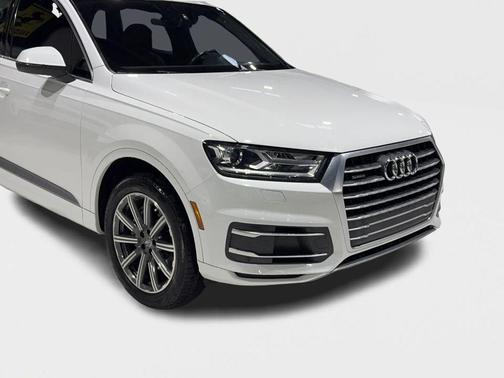 2019 Audi Q7 45 Premium