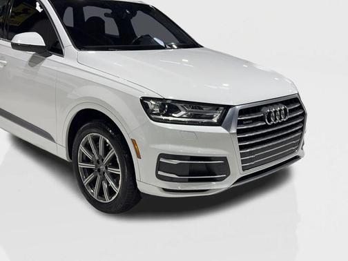 2019 Audi Q7 45 Premium