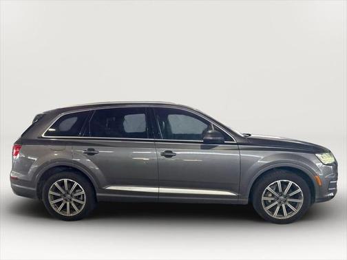 2019 Audi Q7 45 Premium Plus