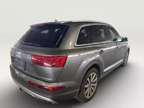 2019 Audi Q7 45 Premium Plus