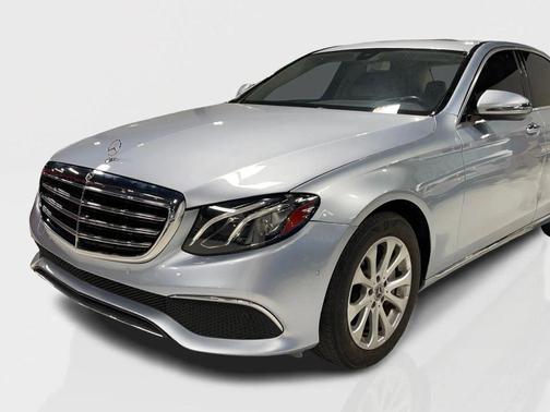 2017 Mercedes-Benz E-Class E 300 4MATIC Sedan 4D