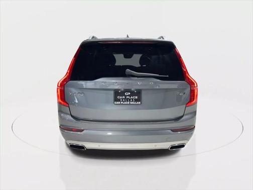 2016 Volvo XC90 T6 Momentum