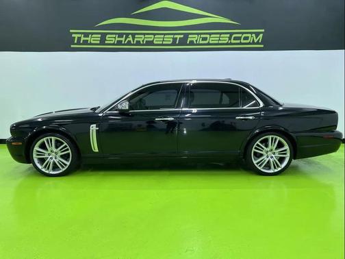 Black 2009 Jaguar XJ Super V8