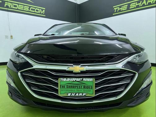 White 2022 Chevrolet Malibu FWD LT