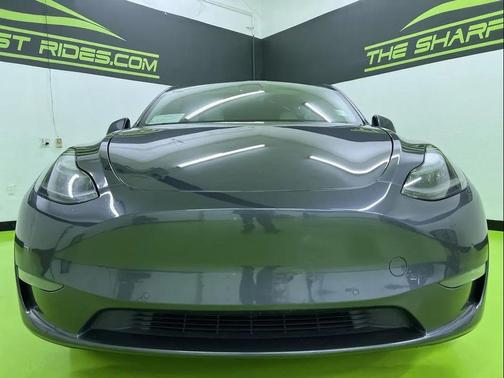 Silver 2022 Tesla Model Y Long Range Dual Motor All-Wheel Drive