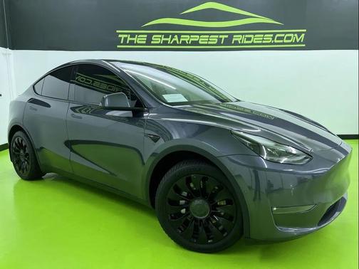 Silver 2022 Tesla Model Y Long Range Dual Motor All-Wheel Drive