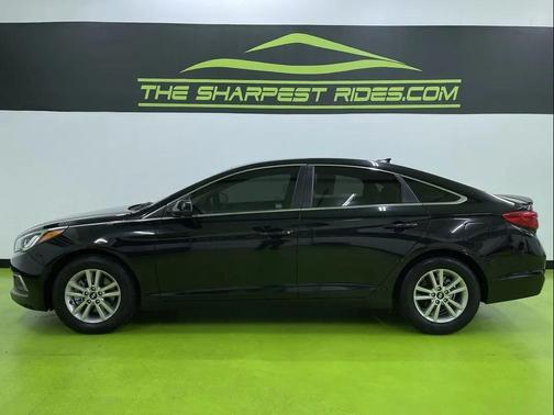 2017 Hyundai SONATA SE