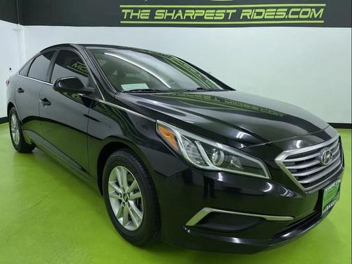 2017 Hyundai SONATA SE