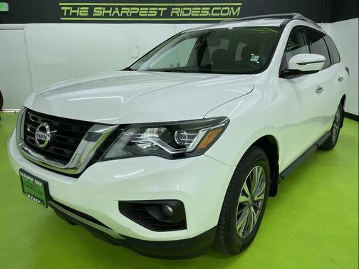2018 Nissan Pathfinder SV