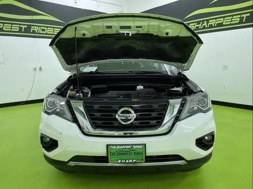 2018 Nissan Pathfinder SV