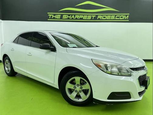 White 2014 Chevrolet Malibu 1LS