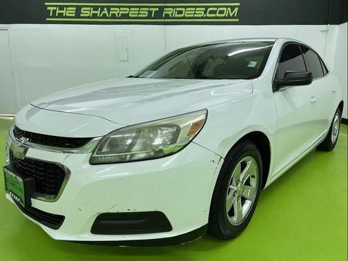 White 2014 Chevrolet Malibu 1LS