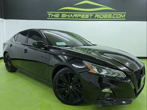 2022 Nissan Altima SR FWD
