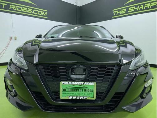 2022 Nissan Altima SR FWD