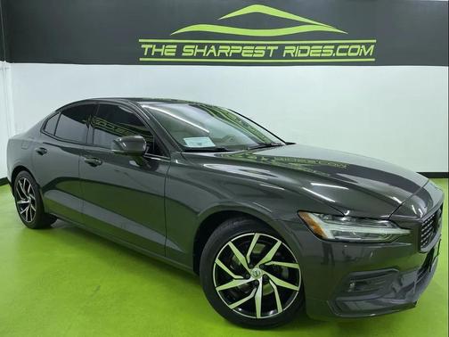 2020 Volvo S60 T5 Momentum