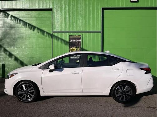 2021 Nissan Versa 1.6 SV