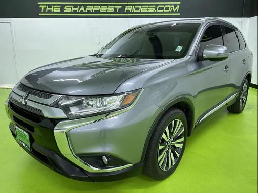 2020 Mitsubishi Outlander SE