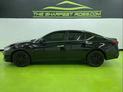 2021 Nissan Altima 2.5 SV