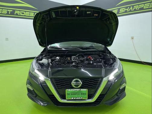 2021 Nissan Altima 2.5 SV