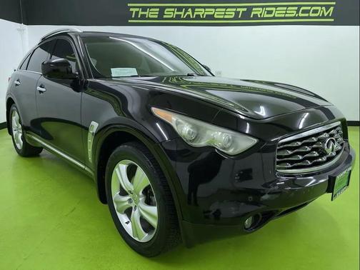 Black 2011 INFINITI FX35 Base