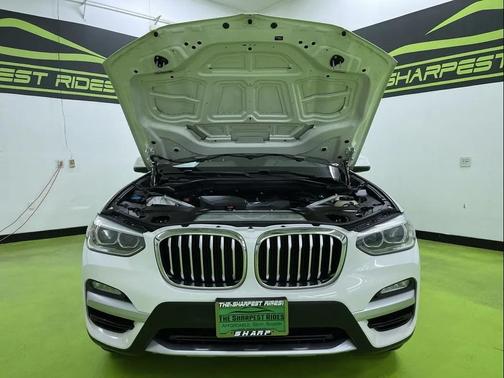 White 2018 BMW X3 xDrive30i